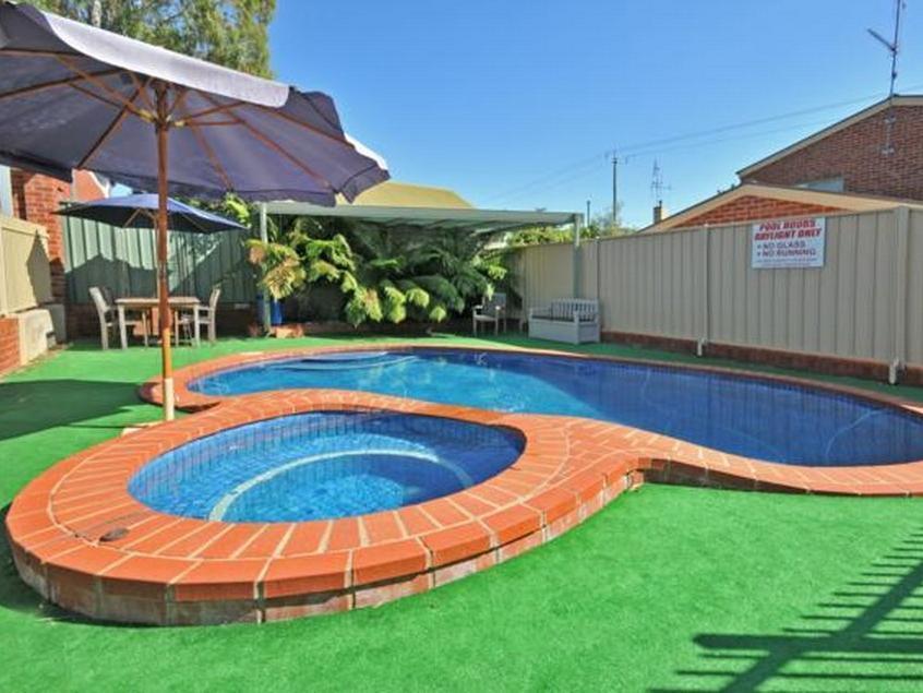Golden Reef Motor Inn Bendigo Exterior photo